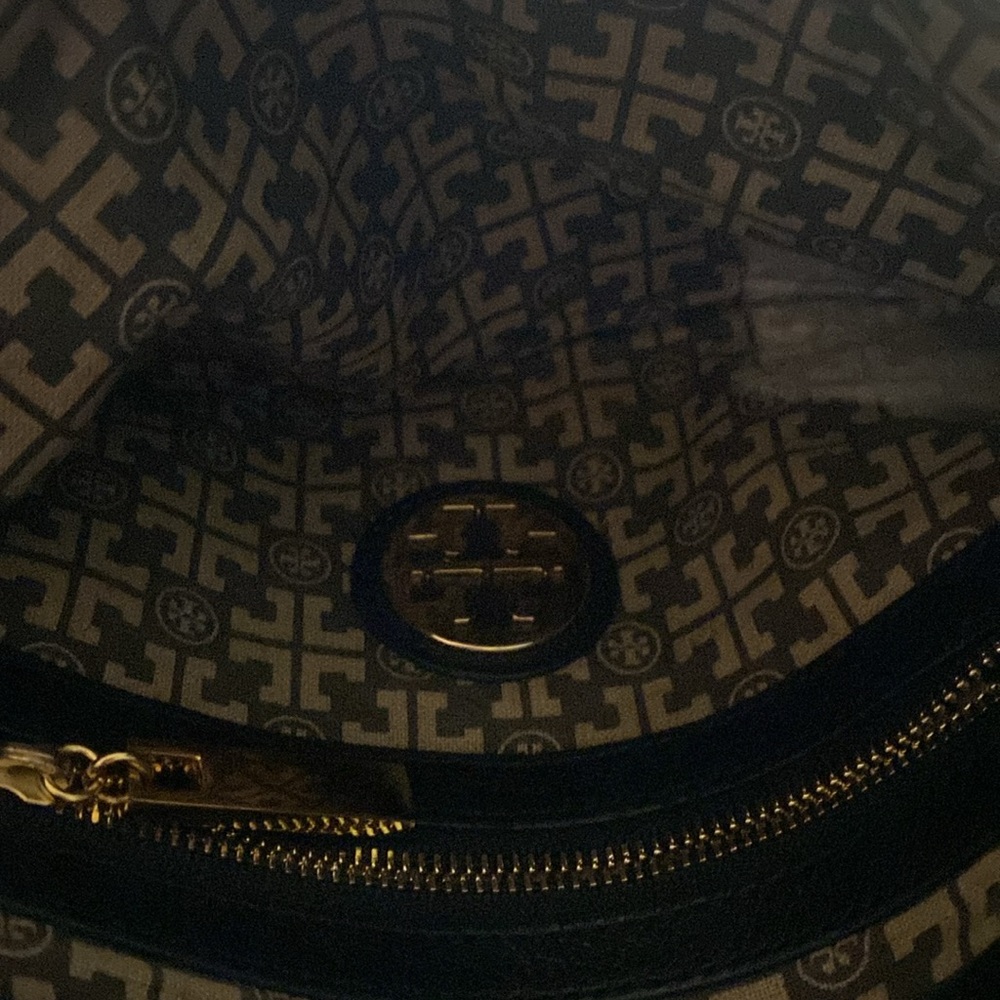 Vintage Tory Burch clutch - Picture 3 of 4